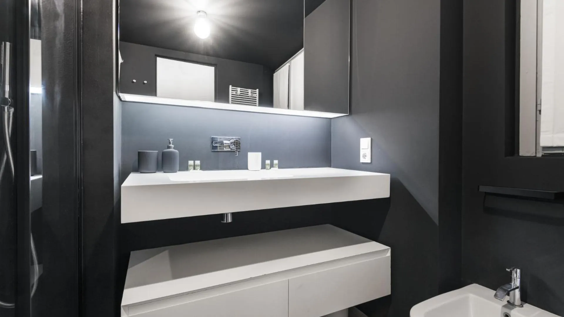 Apartment Easylife - Moderno Appartamento In Moscova/Brera Milan Italy